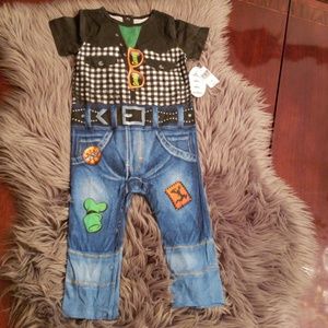 Disney goofy onesie NWT!